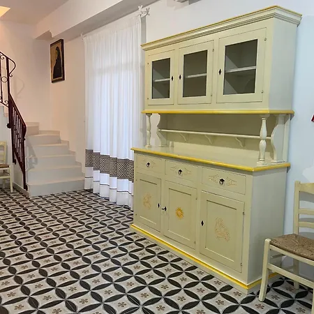 Oda ve Kahvaltı Ammentos